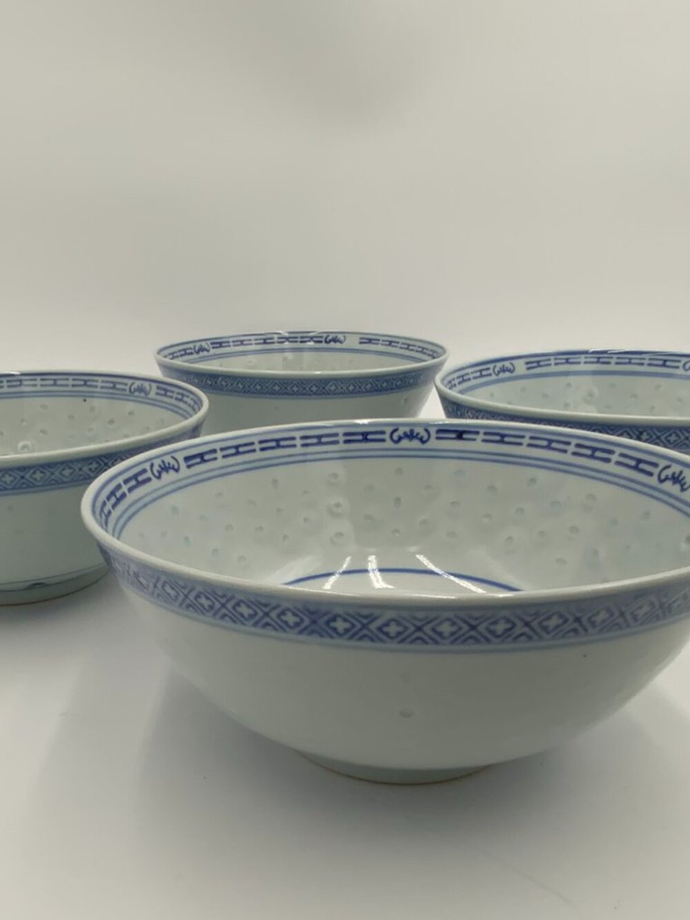 Vintage Chinese Blue & White Porcelain Rice Pattern Bowls Dragon, 8" SET of 4 - Picture 4 of 6